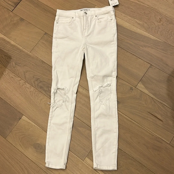 Free People Distressed White Jeans NWT Size 27 - Picture 2 of 6
